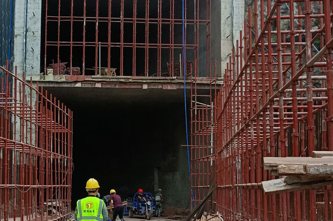 广州某大型箱涵隧道平移工程